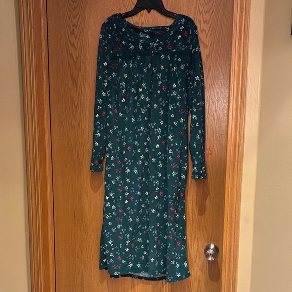 croft & barrow Other - Croft & Barrow long sleeve nightgown, dk green, Small